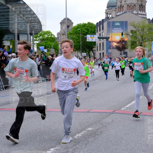 25.04.2026 - Das Zehntel Tim E. http://msf.ph/oto/9575659 25.04.2026 10:54:24 Ziel 5059, 5072, 5088, 5098, 5108, 5306, 5355, 5421, 5590, 5591, 5755, 5847, 6017, 6070, 6102, 6107, 6421, 6557, 6635, 6714, 6880, 6920, 6923, 6924, 6972, 6997, 7095, 7102, 7206, 7311, 7905, 7927, 7949 meine-sportfotos.de