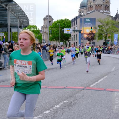 25.04.2026 - Das Zehntel Tim E. http://msf.ph/oto/9575663 25.04.2026 10:54:25 Ziel 5072, 5088, 5098, 5108, 5132, 5306, 5355, 5421, 5590, 5591, 5754, 5755, 5847, 6017, 6070, 6094, 6102, 6107, 6421, 6557, 6635, 6880, 6920, 6923, 6924, 6972, 6997, 7102, 7311, 7905, 7949 meine-sportfotos.de