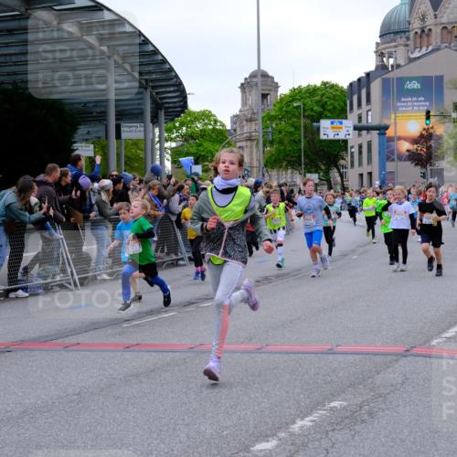25.04.2026 - Das Zehntel Tim E. http://msf.ph/oto/9575672 25.04.2026 10:54:26 Ziel 5072, 5088, 5098, 5108, 5132, 5355, 5360, 5421, 5590, 5591, 5754, 5755, 5847, 6017, 6070, 6094, 6102, 6107, 6421, 6557, 6635, 6880, 6920, 6923, 6924, 6997, 7102, 7311, 7717, 7905 meine-sportfotos.de