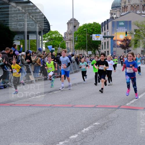 25.04.2026 - Das Zehntel Tim E. http://msf.ph/oto/9575680 25.04.2026 10:54:28 Ziel 5088, 5098, 5108, 5132, 5355, 5360, 5421, 5590, 5591, 5754, 5755, 5802, 5847, 6017, 6070, 6094, 6102, 6107, 6421, 6557, 6880, 6997, 7102, 7256, 7341, 7655, 7717, 7905 meine-sportfotos.de