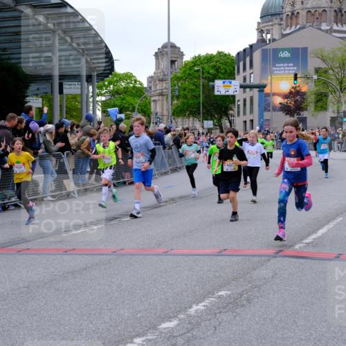 25.04.2026 - Das Zehntel Tim E. http://msf.ph/oto/9575681 25.04.2026 10:54:28 Ziel 5088, 5098, 5108, 5132, 5355, 5360, 5421, 5590, 5591, 5754, 5755, 5802, 5847, 6017, 6070, 6094, 6102, 6107, 6421, 6557, 6880, 6997, 7102, 7256, 7341, 7655, 7717, 7905 meine-sportfotos.de