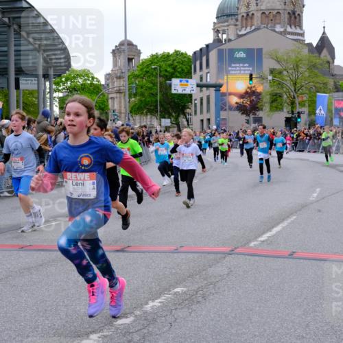 25.04.2026 - Das Zehntel Tim E. http://msf.ph/oto/9575683 25.04.2026 10:54:28 Ziel 5088, 5098, 5108, 5132, 5355, 5360, 5421, 5590, 5591, 5754, 5755, 5802, 5847, 6017, 6070, 6094, 6102, 6107, 6421, 6557, 6880, 6997, 7102, 7256, 7341, 7655, 7717, 7905 meine-sportfotos.de