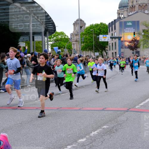 25.04.2026 - Das Zehntel Tim E. http://msf.ph/oto/9575687 25.04.2026 10:54:29 Ziel 5088, 5098, 5132, 5252, 5355, 5360, 5421, 5590, 5591, 5754, 5797, 5802, 5847, 6017, 6070, 6094, 6102, 6421, 6557, 6880, 6997, 7097, 7102, 7256, 7341, 7655, 7717, 7905 meine-sportfotos.de