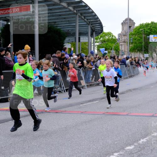 25.04.2026 - Das Zehntel Tim E. http://msf.ph/oto/9575696 25.04.2026 10:54:30 Ziel 5088, 5098, 5132, 5252, 5360, 5421, 5590, 5754, 5797, 5802, 5847, 6017, 6070, 6094, 6102, 6109, 6127, 6421, 6557, 6880, 6997, 7097, 7102, 7256, 7341, 7584, 7601, 7655, 7717, 7905 meine-sportfotos.de
