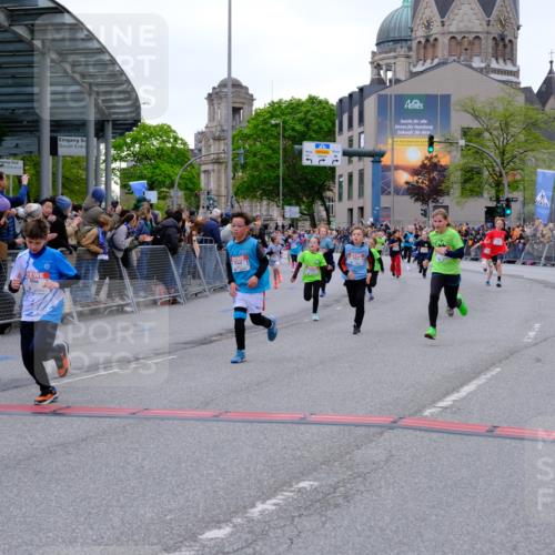 25.04.2026 - Das Zehntel Tim E. http://msf.ph/oto/9575697 25.04.2026 10:54:31 Ziel 5132, 5252, 5360, 5421, 5754, 5797, 5802, 5847, 6017, 6070, 6094, 6102, 6109, 6127, 6386, 6421, 6557, 6880, 6997, 7097, 7102, 7256, 7341, 7584, 7601, 7655, 7717, 7905 meine-sportfotos.de