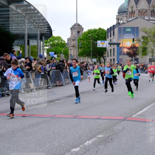 25.04.2026 - Das Zehntel Tim E. http://msf.ph/oto/9575699 25.04.2026 10:54:31 Ziel 5132, 5252, 5360, 5421, 5754, 5797, 5802, 5847, 6017, 6070, 6094, 6102, 6109, 6127, 6386, 6421, 6557, 6880, 6997, 7097, 7102, 7256, 7341, 7584, 7601, 7655, 7717, 7905 meine-sportfotos.de