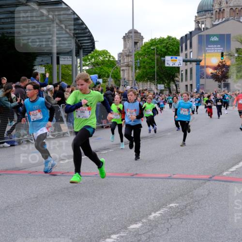 25.04.2026 - Das Zehntel Tim E. http://msf.ph/oto/9575706 25.04.2026 10:54:33 Ziel 5132, 5252, 5360, 5421, 5754, 5797, 5802, 5847, 6070, 6094, 6102, 6109, 6127, 6386, 6421, 6880, 6997, 7097, 7102, 7130, 7256, 7341, 7584, 7601, 7655, 7717, 7905 meine-sportfotos.de