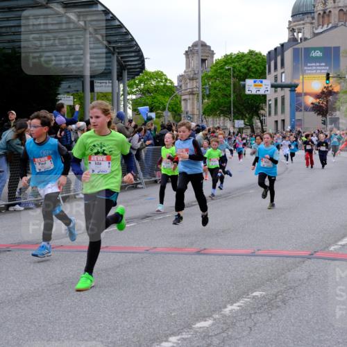 25.04.2026 - Das Zehntel Tim E. http://msf.ph/oto/9575707 25.04.2026 10:54:33 Ziel 5132, 5252, 5360, 5421, 5754, 5797, 5802, 5847, 6070, 6094, 6102, 6109, 6127, 6386, 6421, 6880, 6997, 7097, 7102, 7130, 7256, 7341, 7584, 7601, 7655, 7717, 7905 meine-sportfotos.de