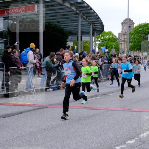 25.04.2026 - Das Zehntel Tim E. http://msf.ph/oto/9575711 25.04.2026 10:54:33 Ziel 5132, 5252, 5360, 5421, 5754, 5797, 5802, 5847, 6070, 6094, 6102, 6109, 6127, 6386, 6421, 6880, 6997, 7097, 7102, 7130, 7256, 7341, 7584, 7601, 7655, 7717, 7905 meine-sportfotos.de