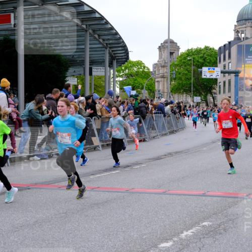 25.04.2026 - Das Zehntel Tim E. http://msf.ph/oto/9575713 25.04.2026 10:54:34 Ziel 5132, 5252, 5360, 5421, 5754, 5797, 5802, 5805, 5847, 6094, 6102, 6109, 6127, 6386, 6421, 6636, 6653, 6880, 6997, 7097, 7102, 7130, 7256, 7341, 7584, 7601, 7655, 7717, 7905 meine-sportfotos.de