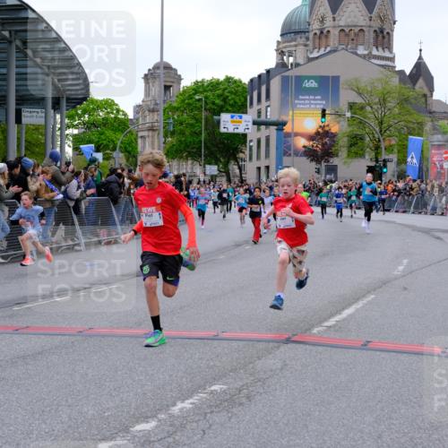 25.04.2026 - Das Zehntel Tim E. http://msf.ph/oto/9575715 25.04.2026 10:54:35 Ziel 5132, 5252, 5360, 5421, 5754, 5797, 5802, 5805, 6094, 6102, 6109, 6127, 6386, 6421, 6636, 6653, 6997, 7097, 7102, 7130, 7256, 7341, 7584, 7601, 7655, 7717, 7905, 8008 meine-sportfotos.de