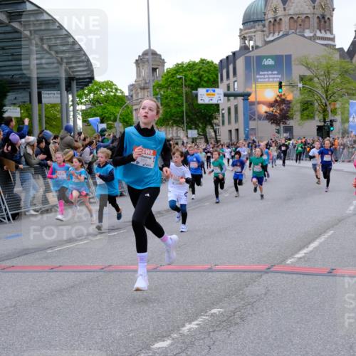 25.04.2026 - Das Zehntel Tim E. http://msf.ph/oto/9575733 25.04.2026 10:54:40 Ziel 5084, 5252, 5370, 5432, 5445, 5726, 5770, 5778, 5797, 5798, 5805, 6109, 6127, 6322, 6386, 6543, 6636, 6653, 6666, 7097, 7130, 7584, 7601, 7655, 7813, 7851, 7925, 8008 meine-sportfotos.de