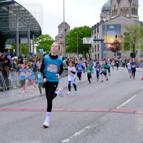 25.04.2026 - Das Zehntel Tim E. http://msf.ph/oto/9575734 25.04.2026 10:54:40 Ziel 5084, 5252, 5370, 5432, 5445, 5726, 5770, 5778, 5797, 5798, 5805, 6109, 6127, 6322, 6386, 6543, 6636, 6653, 6666, 7097, 7130, 7584, 7601, 7655, 7813, 7851, 7925, 8008 meine-sportfotos.de