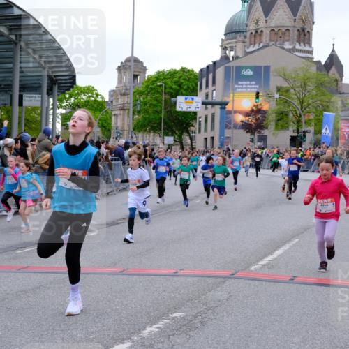 25.04.2026 - Das Zehntel Tim E. http://msf.ph/oto/9575735 25.04.2026 10:54:40 Ziel 5084, 5252, 5370, 5432, 5445, 5726, 5770, 5778, 5797, 5798, 5805, 6109, 6127, 6322, 6386, 6543, 6636, 6653, 6666, 7097, 7130, 7584, 7601, 7655, 7813, 7851, 7925, 8008 meine-sportfotos.de