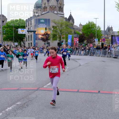 25.04.2026 - Das Zehntel Tim E. http://msf.ph/oto/9575737 25.04.2026 10:54:40 Ziel 5084, 5252, 5370, 5432, 5445, 5726, 5770, 5778, 5797, 5798, 5805, 6109, 6127, 6322, 6386, 6543, 6636, 6653, 6666, 7097, 7130, 7584, 7601, 7655, 7813, 7851, 7925, 8008 meine-sportfotos.de