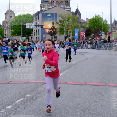 25.04.2026 - Das Zehntel Tim E. http://msf.ph/oto/9575740 25.04.2026 10:54:41 Ziel 5084, 5252, 5370, 5432, 5445, 5726, 5770, 5778, 5797, 5798, 5805, 6026, 6109, 6127, 6322, 6386, 6543, 6636, 6653, 6666, 7097, 7130, 7584, 7601, 7813, 7851, 7925, 8008 meine-sportfotos.de
