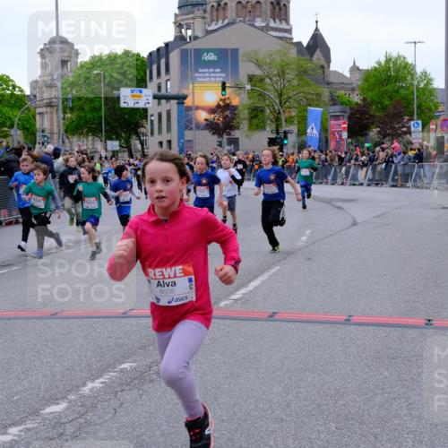 25.04.2026 - Das Zehntel Tim E. http://msf.ph/oto/9575742 25.04.2026 10:54:41 Ziel 5084, 5252, 5370, 5432, 5445, 5726, 5770, 5778, 5797, 5798, 5805, 6026, 6109, 6127, 6322, 6386, 6543, 6636, 6653, 6666, 7097, 7130, 7584, 7601, 7813, 7851, 7925, 8008 meine-sportfotos.de