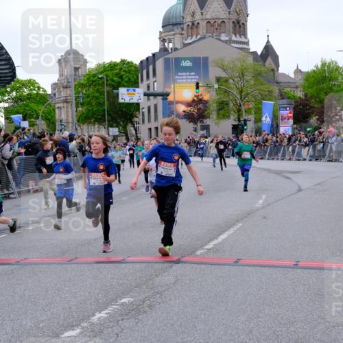 25.04.2026 - Das Zehntel Tim E. http://msf.ph/oto/9575748 25.04.2026 10:54:42 Ziel 5084, 5370, 5432, 5445, 5726, 5770, 5778, 5798, 5805, 6026, 6109, 6127, 6322, 6386, 6543, 6636, 6653, 6666, 6748, 7130, 7584, 7601, 7813, 7851, 7925, 8008 meine-sportfotos.de