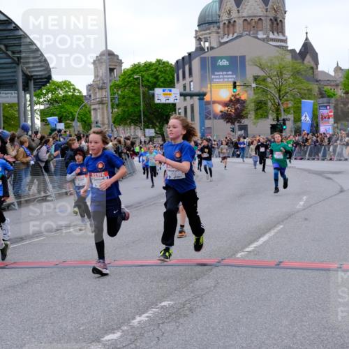 25.04.2026 - Das Zehntel Tim E. http://msf.ph/oto/9575750 25.04.2026 10:54:42 Ziel 5084, 5370, 5432, 5445, 5726, 5770, 5778, 5798, 5805, 6026, 6109, 6127, 6322, 6386, 6543, 6636, 6653, 6666, 6748, 7130, 7584, 7601, 7813, 7851, 7925, 8008 meine-sportfotos.de