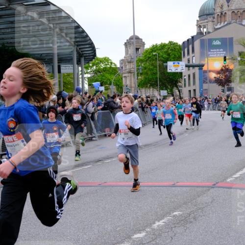 25.04.2026 - Das Zehntel Tim E. http://msf.ph/oto/9575754 25.04.2026 10:54:43 Ziel 5084, 5370, 5432, 5445, 5726, 5770, 5778, 5798, 5805, 5923, 6026, 6217, 6299, 6322, 6386, 6406, 6543, 6636, 6653, 6666, 6748, 7130, 7813, 7851, 7925, 8008 meine-sportfotos.de