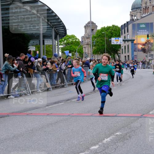25.04.2026 - Das Zehntel Tim E. http://msf.ph/oto/9575764 25.04.2026 10:54:44 Ziel 5084, 5370, 5432, 5445, 5726, 5770, 5778, 5798, 5805, 5923, 6026, 6217, 6299, 6322, 6406, 6514, 6543, 6636, 6653, 6666, 6748, 7130, 7813, 7851, 7893, 7925, 8008 meine-sportfotos.de