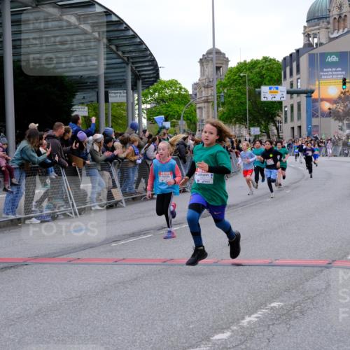 25.04.2026 - Das Zehntel Tim E. http://msf.ph/oto/9575766 25.04.2026 10:54:44 Ziel 5084, 5370, 5432, 5445, 5726, 5770, 5778, 5798, 5805, 5923, 6026, 6217, 6299, 6322, 6406, 6514, 6543, 6636, 6653, 6666, 6748, 7130, 7813, 7851, 7893, 7925, 8008 meine-sportfotos.de