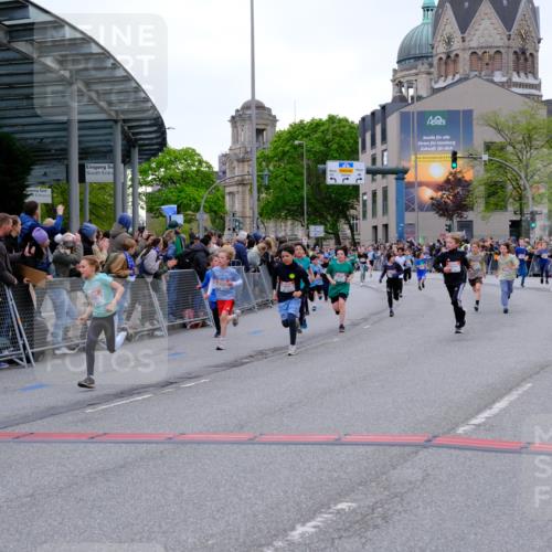 25.04.2026 - Das Zehntel Tim E. http://msf.ph/oto/9575770 25.04.2026 10:54:45 Ziel 5084, 5370, 5432, 5445, 5726, 5770, 5778, 5798, 5805, 5923, 6026, 6217, 6299, 6322, 6404, 6406, 6499, 6514, 6539, 6543, 6636, 6653, 6666, 6748, 6909, 7130, 7813, 7851, 7893, 7925, 8008 meine-sportfotos.de