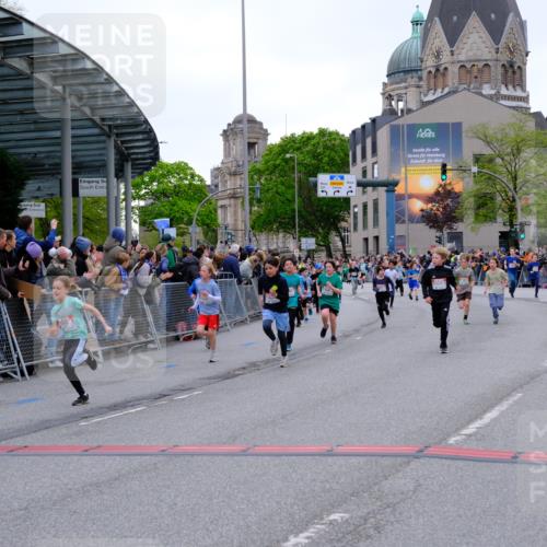 25.04.2026 - Das Zehntel Tim E. http://msf.ph/oto/9575771 25.04.2026 10:54:45 Ziel 5084, 5370, 5432, 5445, 5726, 5770, 5778, 5798, 5805, 5923, 6026, 6217, 6299, 6322, 6404, 6406, 6499, 6514, 6539, 6543, 6636, 6653, 6666, 6748, 6909, 7130, 7813, 7851, 7893, 7925, 8008 meine-sportfotos.de