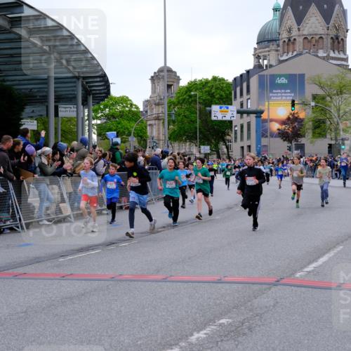25.04.2026 - Das Zehntel Tim E. http://msf.ph/oto/9575772 25.04.2026 10:54:46 Ziel 5084, 5370, 5432, 5445, 5726, 5770, 5778, 5798, 5805, 5857, 5923, 6026, 6217, 6299, 6322, 6404, 6406, 6499, 6514, 6539, 6543, 6636, 6653, 6666, 6748, 6909, 7813, 7851, 7893, 7925, 8008 meine-sportfotos.de