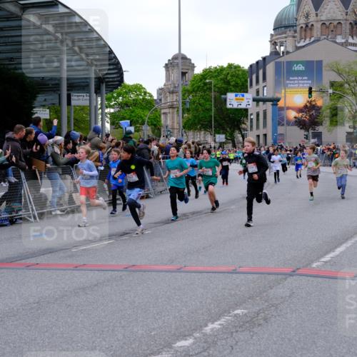25.04.2026 - Das Zehntel Tim E. http://msf.ph/oto/9575774 25.04.2026 10:54:46 Ziel 5084, 5370, 5432, 5445, 5726, 5770, 5778, 5798, 5805, 5857, 5923, 6026, 6217, 6299, 6322, 6404, 6406, 6499, 6514, 6539, 6543, 6636, 6653, 6666, 6748, 6909, 7813, 7851, 7893, 7925, 8008 meine-sportfotos.de