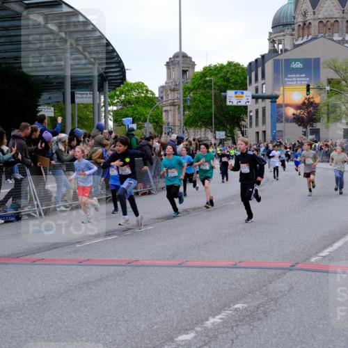 25.04.2026 - Das Zehntel Tim E. http://msf.ph/oto/9575775 25.04.2026 10:54:46 Ziel 5084, 5370, 5432, 5445, 5726, 5770, 5778, 5798, 5805, 5857, 5923, 6026, 6217, 6299, 6322, 6404, 6406, 6499, 6514, 6539, 6543, 6636, 6653, 6666, 6748, 6909, 7813, 7851, 7893, 7925, 8008 meine-sportfotos.de