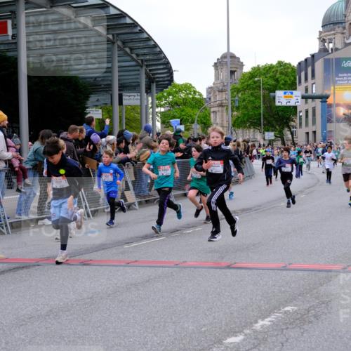 25.04.2026 - Das Zehntel Tim E. http://msf.ph/oto/9575779 25.04.2026 10:54:47 Ziel 5084, 5116, 5370, 5432, 5445, 5726, 5770, 5778, 5798, 5857, 5923, 6026, 6217, 6299, 6322, 6404, 6406, 6499, 6514, 6539, 6543, 6666, 6748, 6909, 7813, 7851, 7893, 7925, 8008 meine-sportfotos.de
