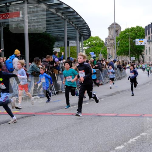 25.04.2026 - Das Zehntel Tim E. http://msf.ph/oto/9575783 25.04.2026 10:54:48 Ziel 5084, 5116, 5370, 5432, 5445, 5726, 5770, 5778, 5798, 5857, 5923, 5959, 6026, 6217, 6299, 6322, 6404, 6406, 6499, 6514, 6539, 6543, 6666, 6748, 6909, 7813, 7851, 7893, 7925 meine-sportfotos.de