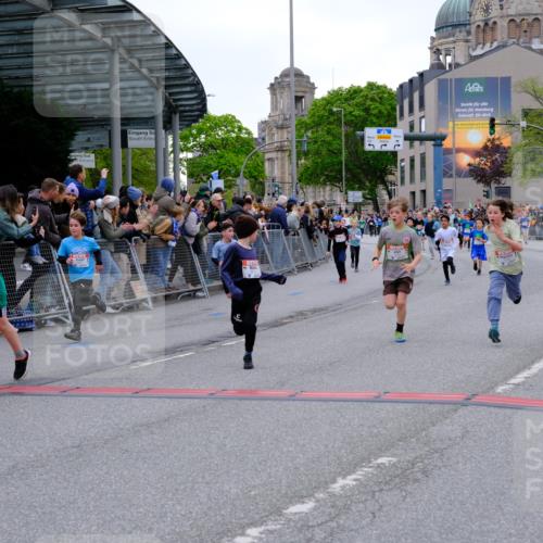 25.04.2026 - Das Zehntel Tim E. http://msf.ph/oto/9575787 25.04.2026 10:54:49 Ziel 5084, 5116, 5370, 5432, 5445, 5798, 5857, 5923, 5927, 5959, 6026, 6217, 6249, 6299, 6322, 6404, 6406, 6499, 6514, 6539, 6666, 6748, 6909, 7813, 7851, 7893, 7925 meine-sportfotos.de