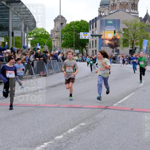 25.04.2026 - Das Zehntel Tim E. http://msf.ph/oto/9575790 25.04.2026 10:54:49 Ziel 5084, 5116, 5370, 5432, 5445, 5798, 5857, 5923, 5927, 5959, 6026, 6217, 6249, 6299, 6322, 6404, 6406, 6499, 6514, 6539, 6666, 6748, 6909, 7813, 7851, 7893, 7925 meine-sportfotos.de