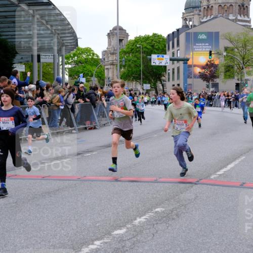 25.04.2026 - Das Zehntel Tim E. http://msf.ph/oto/9575792 25.04.2026 10:54:49 Ziel 5084, 5116, 5370, 5432, 5445, 5798, 5857, 5923, 5927, 5959, 6026, 6217, 6249, 6299, 6322, 6404, 6406, 6499, 6514, 6539, 6666, 6748, 6909, 7813, 7851, 7893, 7925 meine-sportfotos.de