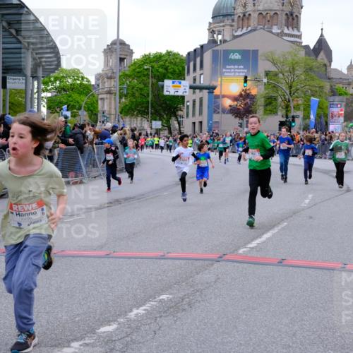 25.04.2026 - Das Zehntel Tim E. http://msf.ph/oto/9575798 25.04.2026 10:54:50 Ziel 5084, 5116, 5370, 5388, 5456, 5674, 5798, 5857, 5923, 5927, 5959, 6026, 6217, 6249, 6299, 6322, 6404, 6406, 6499, 6514, 6539, 6666, 6748, 6909, 7618, 7893, 7925 meine-sportfotos.de