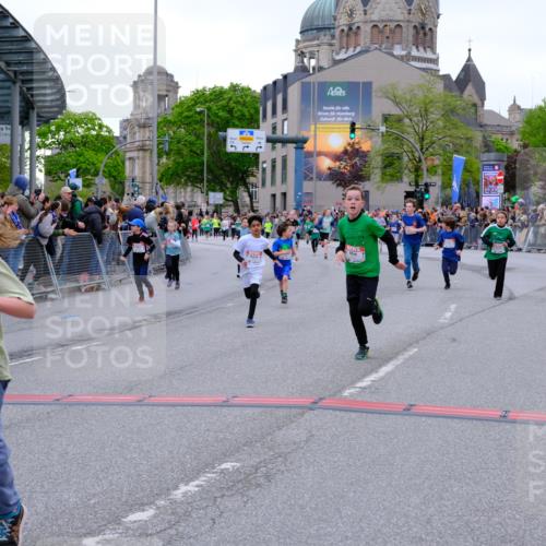 25.04.2026 - Das Zehntel Tim E. http://msf.ph/oto/9575799 25.04.2026 10:54:51 Ziel 5116, 5388, 5456, 5674, 5798, 5857, 5923, 5927, 5959, 6026, 6206, 6217, 6249, 6299, 6404, 6406, 6499, 6514, 6539, 6666, 6748, 6909, 7500, 7517, 7618, 7893, 7925 meine-sportfotos.de