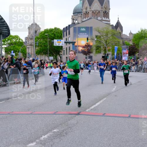 25.04.2026 - Das Zehntel Tim E. http://msf.ph/oto/9575801 25.04.2026 10:54:51 Ziel 5116, 5388, 5456, 5674, 5798, 5857, 5923, 5927, 5959, 6026, 6206, 6217, 6249, 6299, 6404, 6406, 6499, 6514, 6539, 6666, 6748, 6909, 7500, 7517, 7618, 7893, 7925 meine-sportfotos.de