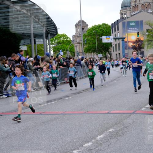 25.04.2026 - Das Zehntel Tim E. http://msf.ph/oto/9575814 25.04.2026 10:54:53 Ziel 5116, 5388, 5456, 5674, 5857, 5923, 5927, 5959, 6026, 6090, 6206, 6217, 6249, 6299, 6404, 6406, 6499, 6514, 6539, 6748, 6909, 6958, 7500, 7517, 7618, 7893 meine-sportfotos.de