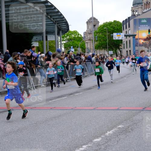 25.04.2026 - Das Zehntel Tim E. http://msf.ph/oto/9575816 25.04.2026 10:54:53 Ziel 5116, 5388, 5456, 5674, 5857, 5923, 5927, 5959, 6026, 6090, 6206, 6217, 6249, 6299, 6404, 6406, 6499, 6514, 6539, 6748, 6909, 6958, 7500, 7517, 7618, 7893 meine-sportfotos.de
