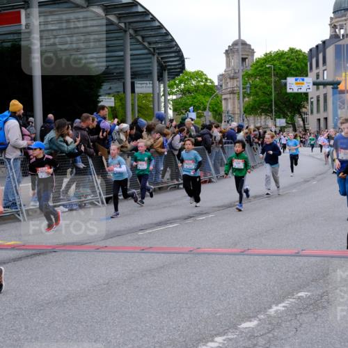 25.04.2026 - Das Zehntel Tim E. http://msf.ph/oto/9575819 25.04.2026 10:54:54 Ziel 5116, 5388, 5456, 5674, 5857, 5923, 5927, 5959, 6061, 6090, 6206, 6217, 6249, 6299, 6404, 6406, 6499, 6514, 6539, 6748, 6909, 6958, 7500, 7517, 7618, 7893 meine-sportfotos.de