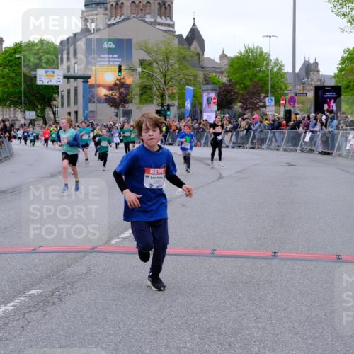 25.04.2026 - Das Zehntel Tim E. http://msf.ph/oto/9575825 25.04.2026 10:54:56 Ziel 5116, 5388, 5394, 5456, 5674, 5857, 5880, 5927, 5959, 6061, 6090, 6206, 6221, 6249, 6404, 6499, 6514, 6539, 6909, 6958, 7500, 7517, 7618, 7807, 7893 meine-sportfotos.de