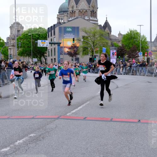 25.04.2026 - Das Zehntel Tim E. http://msf.ph/oto/9575838 25.04.2026 10:55:00 Ziel 5388, 5394, 5456, 5498, 5674, 5880, 5927, 5959, 6007, 6061, 6090, 6206, 6221, 6249, 6958, 7177, 7500, 7517, 7618, 7701, 7759, 7807, 7837, 7849, 7856, 7970 meine-sportfotos.de