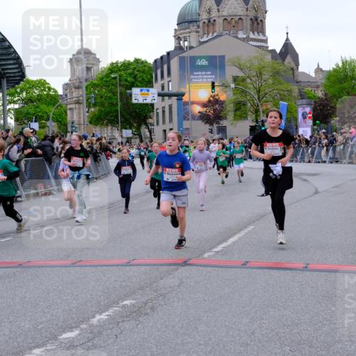 25.04.2026 - Das Zehntel Tim E. http://msf.ph/oto/9575841 25.04.2026 10:55:00 Ziel 5388, 5394, 5456, 5498, 5674, 5880, 5927, 5959, 6007, 6061, 6090, 6206, 6221, 6249, 6958, 7177, 7500, 7517, 7618, 7701, 7759, 7807, 7837, 7849, 7856, 7970 meine-sportfotos.de