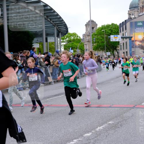 25.04.2026 - Das Zehntel Tim E. http://msf.ph/oto/9575853 25.04.2026 10:55:02 Ziel 5038, 5388, 5394, 5456, 5498, 5674, 5880, 6007, 6061, 6090, 6206, 6221, 6374, 6501, 6958, 7177, 7209, 7500, 7517, 7618, 7701, 7759, 7807, 7837, 7849, 7856, 7970 meine-sportfotos.de