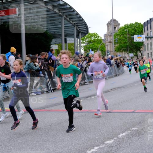 25.04.2026 - Das Zehntel Tim E. http://msf.ph/oto/9575856 25.04.2026 10:55:03 Ziel 5038, 5394, 5498, 5880, 6007, 6061, 6090, 6206, 6221, 6374, 6498, 6501, 6958, 7177, 7209, 7500, 7517, 7701, 7759, 7807, 7837, 7849, 7856, 7944, 7948, 7970 meine-sportfotos.de