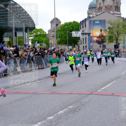 25.04.2026 - Das Zehntel Tim E. http://msf.ph/oto/9575859 25.04.2026 10:55:03 Ziel 5038, 5394, 5498, 5880, 6007, 6061, 6090, 6206, 6221, 6374, 6498, 6501, 6958, 7177, 7209, 7500, 7517, 7701, 7759, 7807, 7837, 7849, 7856, 7944, 7948, 7970 meine-sportfotos.de