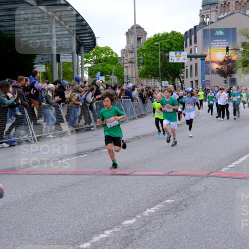 25.04.2026 - Das Zehntel Tim E. http://msf.ph/oto/9575862 25.04.2026 10:55:04 Ziel 5038, 5394, 5498, 5880, 6007, 6061, 6090, 6221, 6354, 6359, 6374, 6498, 6501, 6958, 7177, 7200, 7209, 7701, 7759, 7807, 7837, 7849, 7856, 7944, 7948, 7970 meine-sportfotos.de