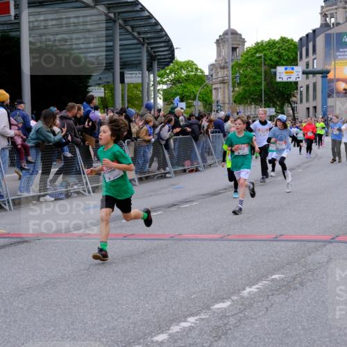 25.04.2026 - Das Zehntel Tim E. http://msf.ph/oto/9575867 25.04.2026 10:55:04 Ziel 5038, 5394, 5498, 5880, 6007, 6061, 6090, 6221, 6354, 6359, 6374, 6498, 6501, 6958, 7177, 7200, 7209, 7701, 7759, 7807, 7837, 7849, 7856, 7944, 7948, 7970 meine-sportfotos.de